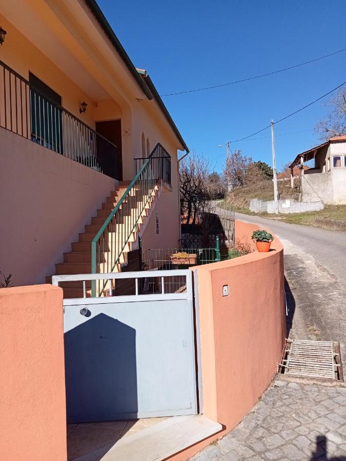 Appartamento Alojamento Local - Casa Amarela Alvaiázere Esterno foto