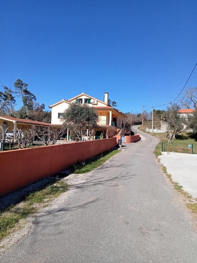 Appartamento Alojamento Local - Casa Amarela Alvaiázere Esterno foto